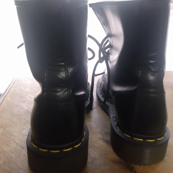 Dr. Martens 1460 Smooth Boots - Picture 2 of 8